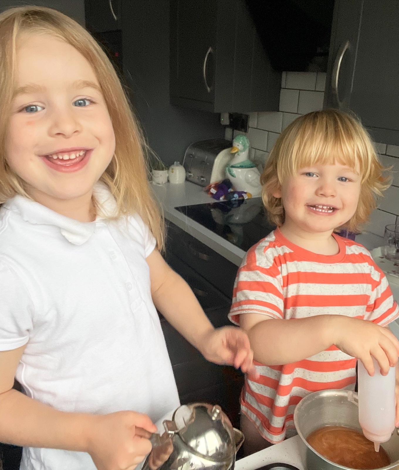 Making sparkly magic potions